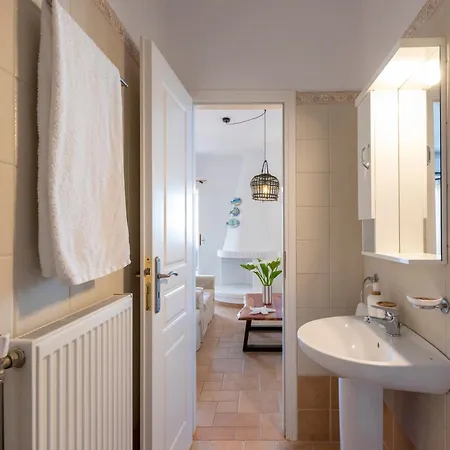 Vakantiehuis Valeli Two *